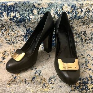 DVF Black High Heel Pumps. Sz 9 WIDE. 4.5 in block heel with Gold Branded Buckle